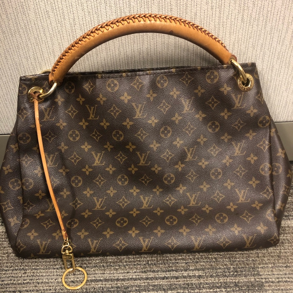 100% authentic Louis Vuitton Artsy MM tote bag